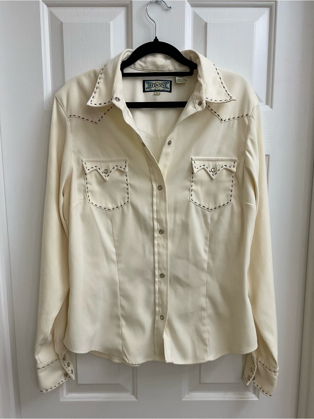 SHYANNE Pearl Snap Western Shirt Size L